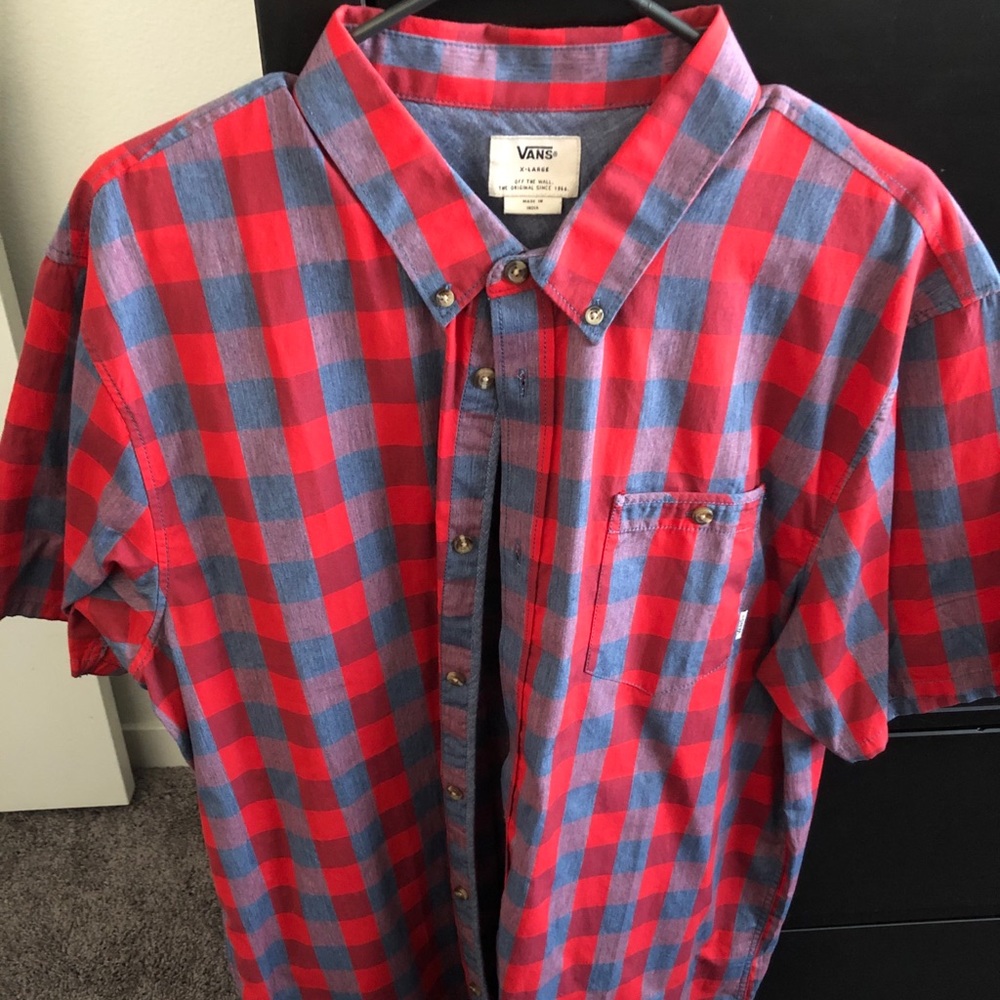 Vans Shortsleeved Button-Up XL
